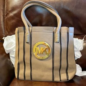Michael Kors Brown Bag like New with dust bag